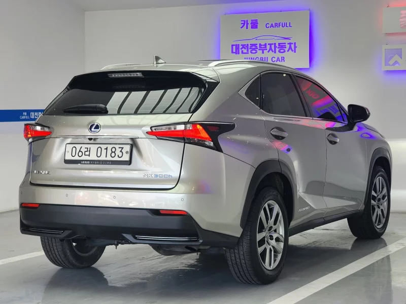 Lexus NX300h