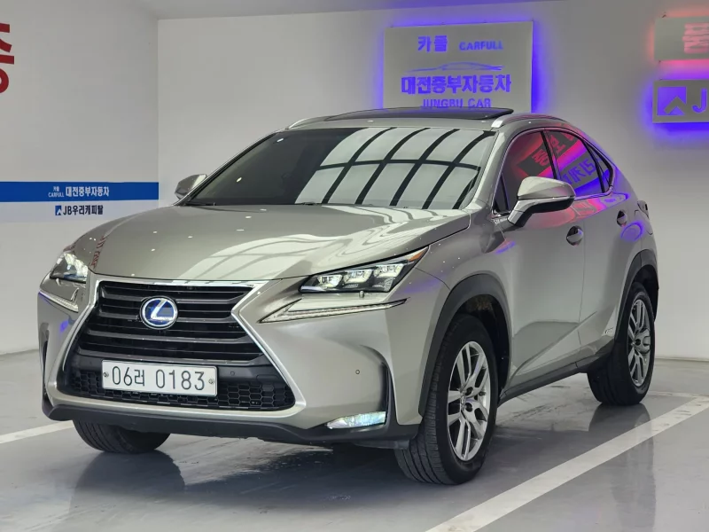Lexus NX300h