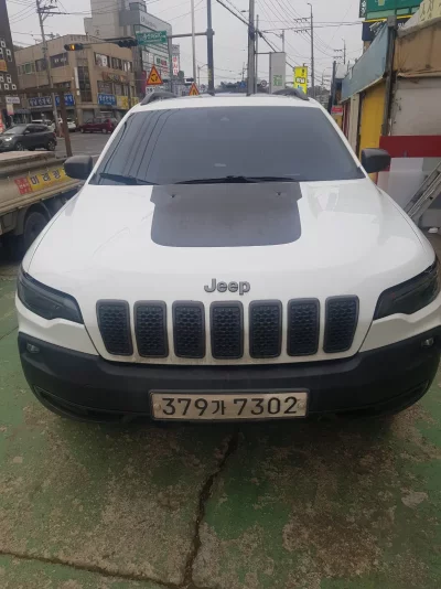 Jeep CHEROKEE