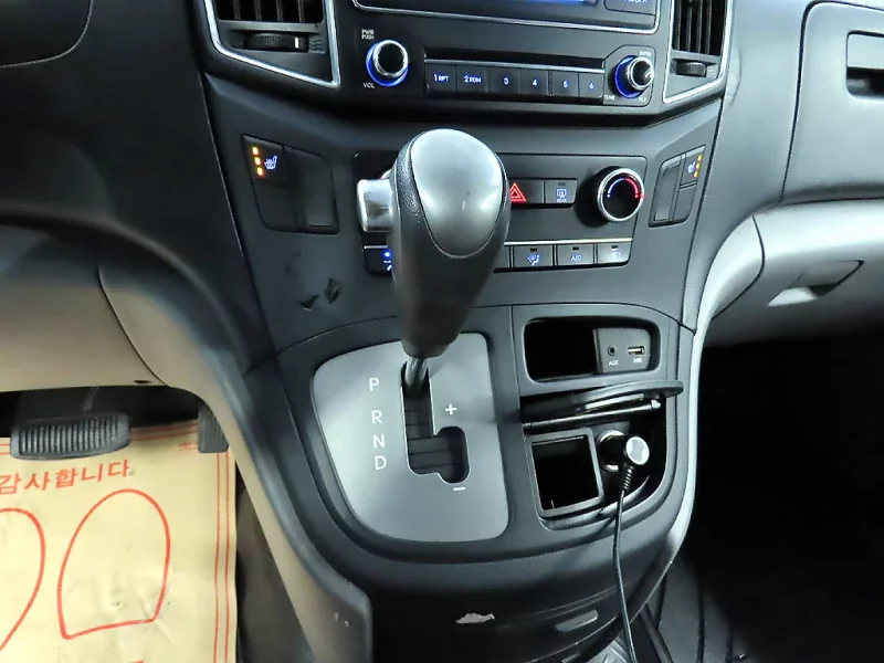 Hyundai Grand Starex