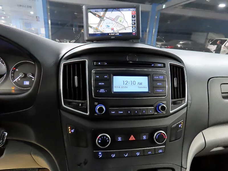 Hyundai Grand Starex