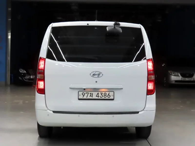 Hyundai Grand Starex