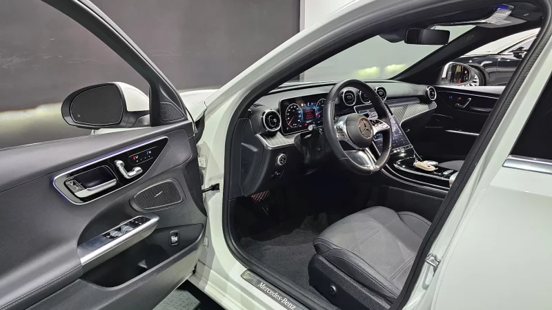 Mercedes-Benz C-Class