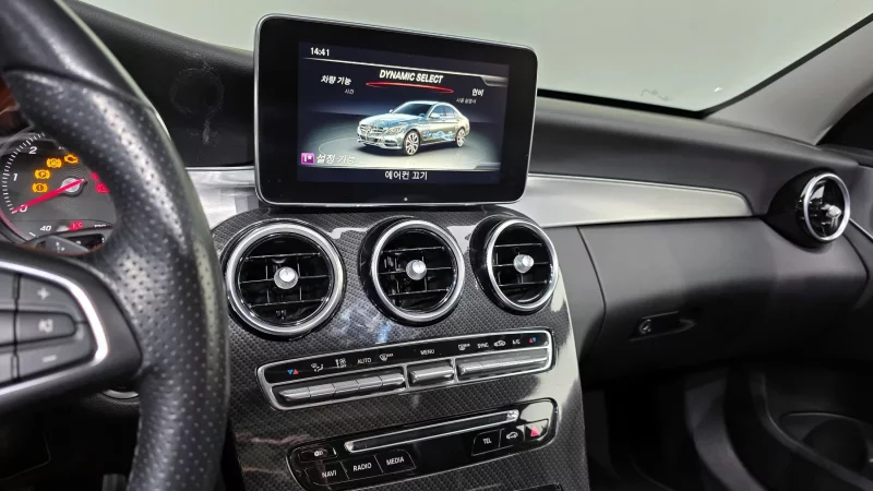 Mercedes-Benz C-Class