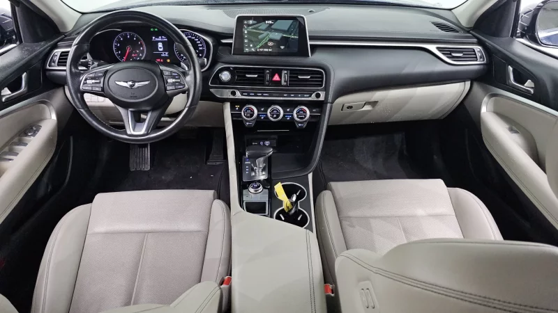 Genesis G70