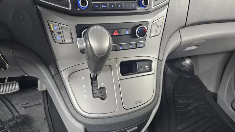 Hyundai Grand Starex