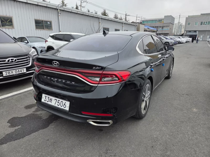 Hyundai Grandeur