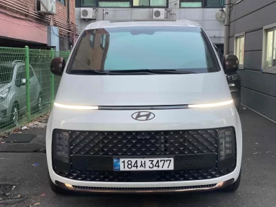 Hyundai Staria