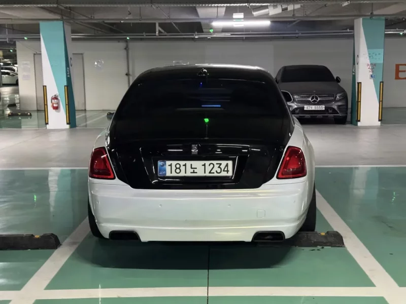 Rolls-Royce GHOST