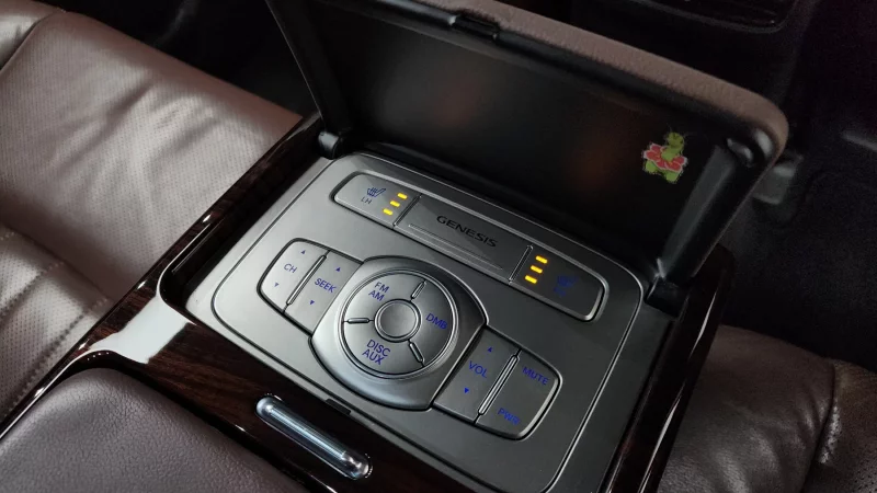 Hyundai Genesis
