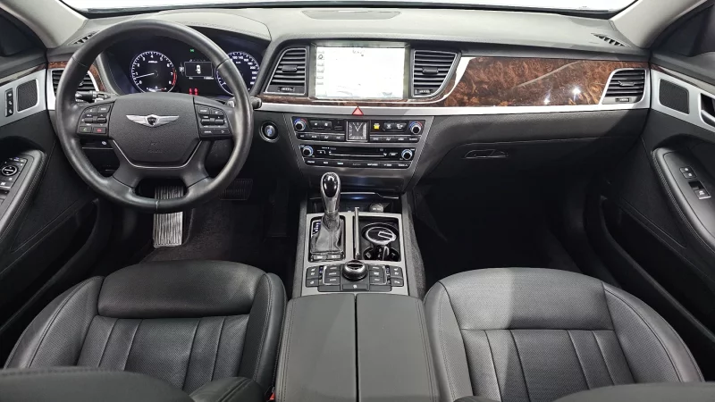 Hyundai Genesis