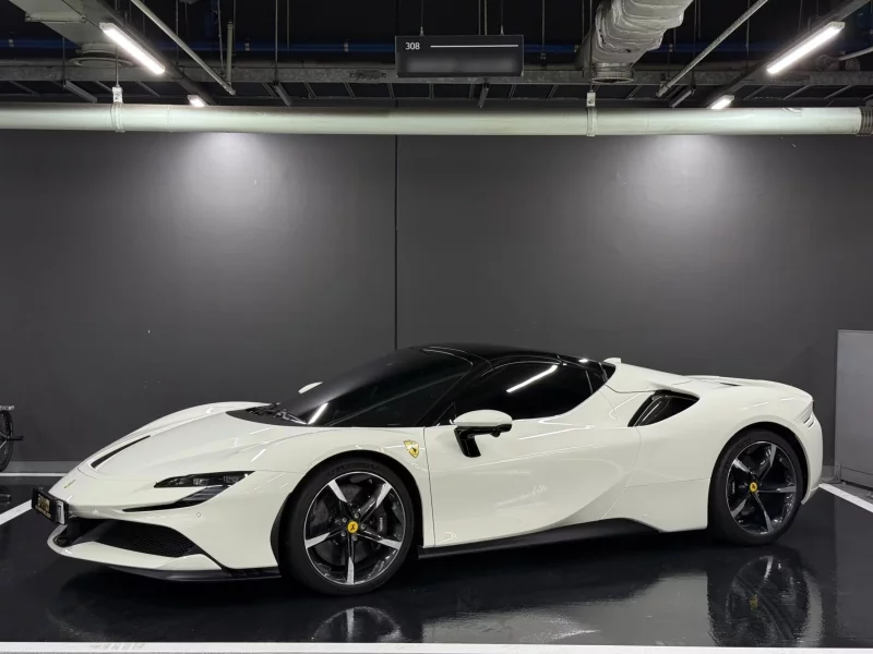 Ferrari SF90