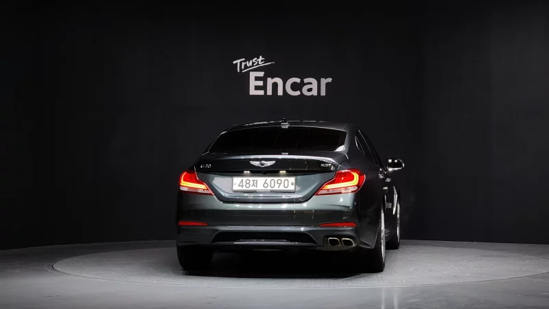 Genesis G70