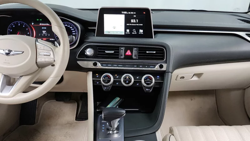 Genesis G70
