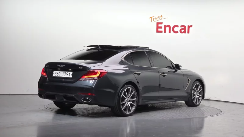 Genesis G70