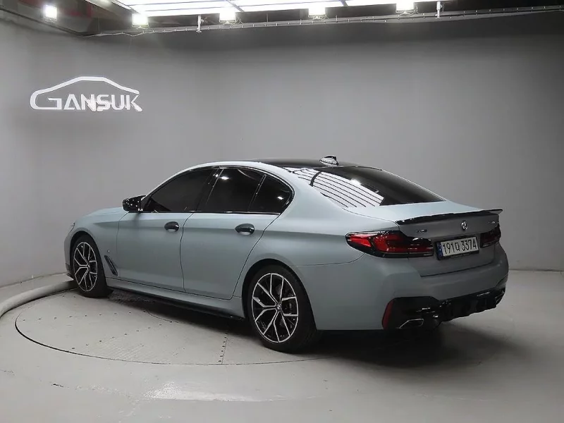 BMW 5-Series