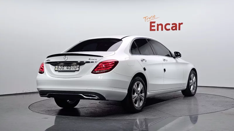 Mercedes-Benz C-Class