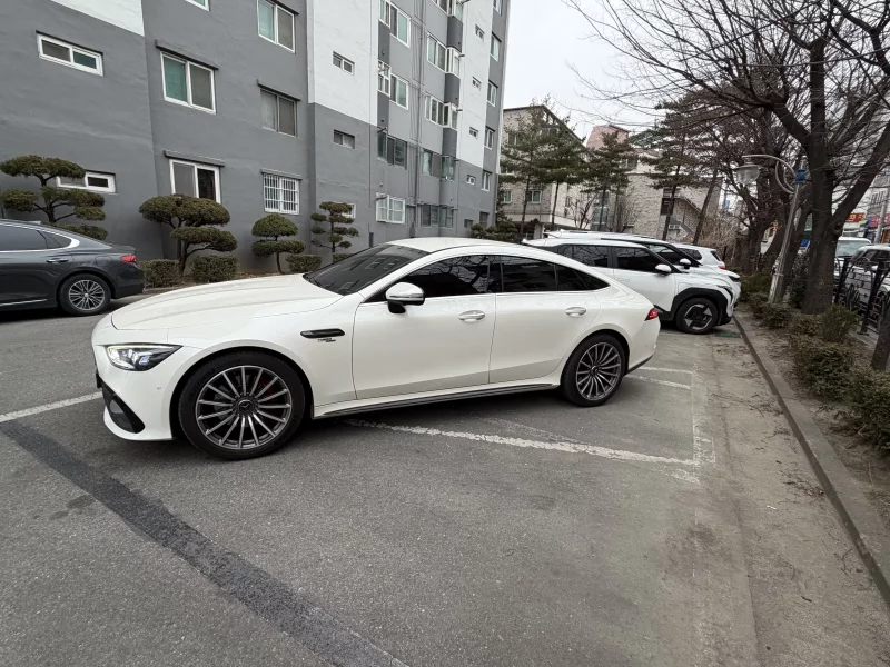 Mercedes-Benz AMG GT