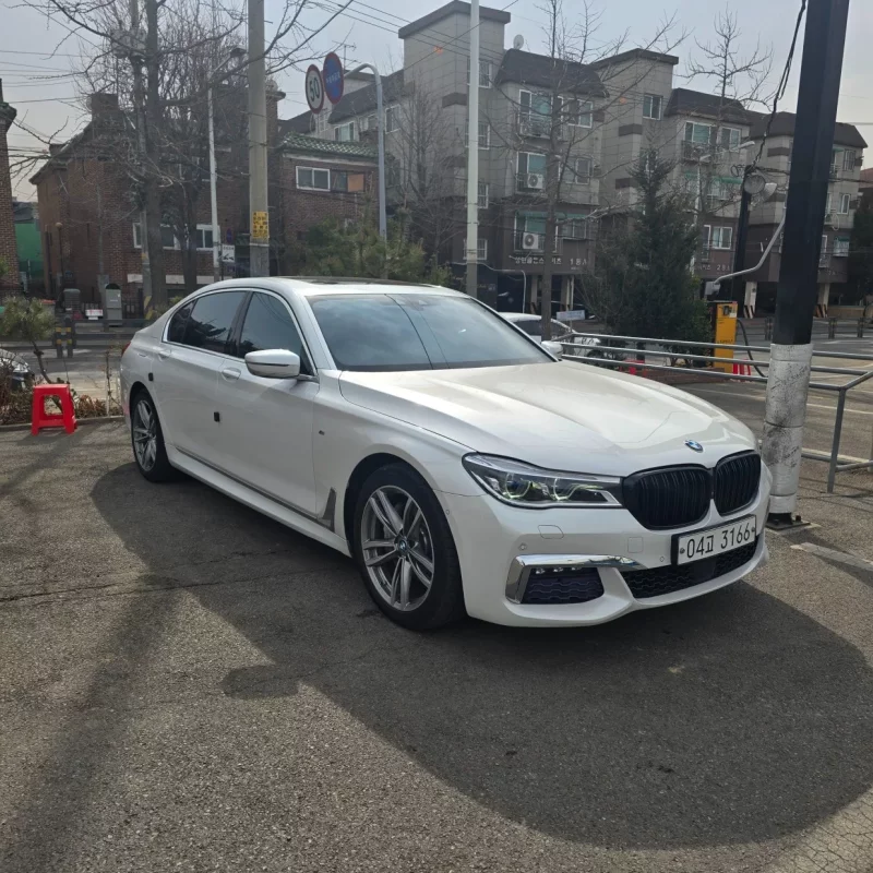 BMW 7-Series
