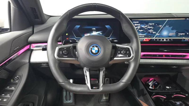 BMW i5