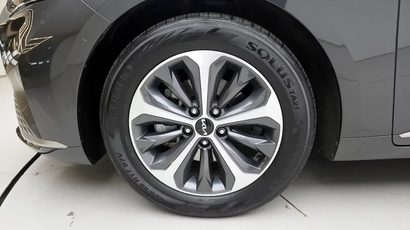 Kia K8
