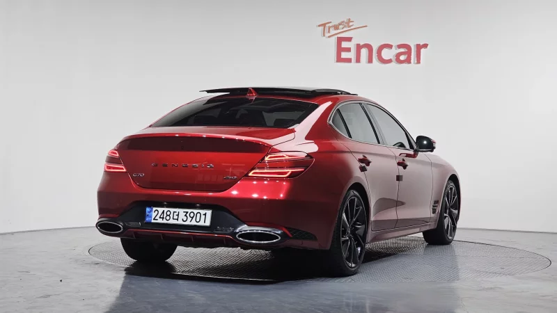 Genesis G70