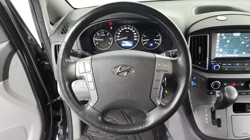 Hyundai Starex