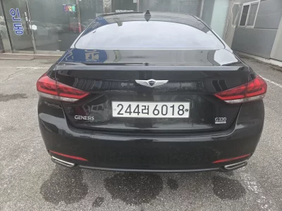 Hyundai Genesis
