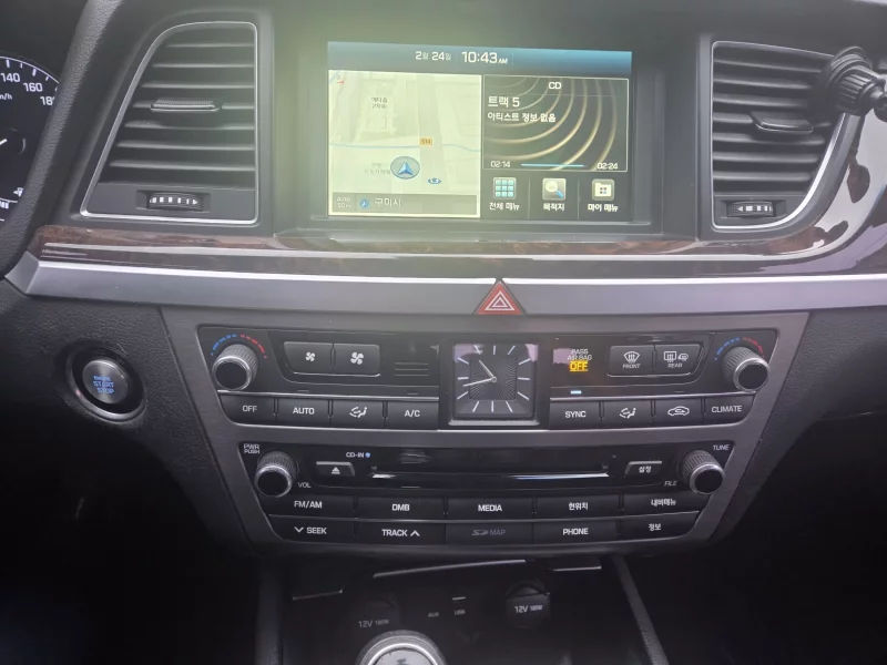 Hyundai Genesis