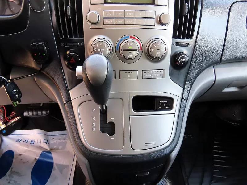 Hyundai Grand Starex