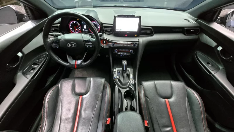 Hyundai Veloster