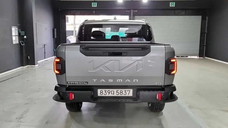 Kia Tasman