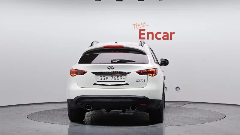 Infiniti QX70