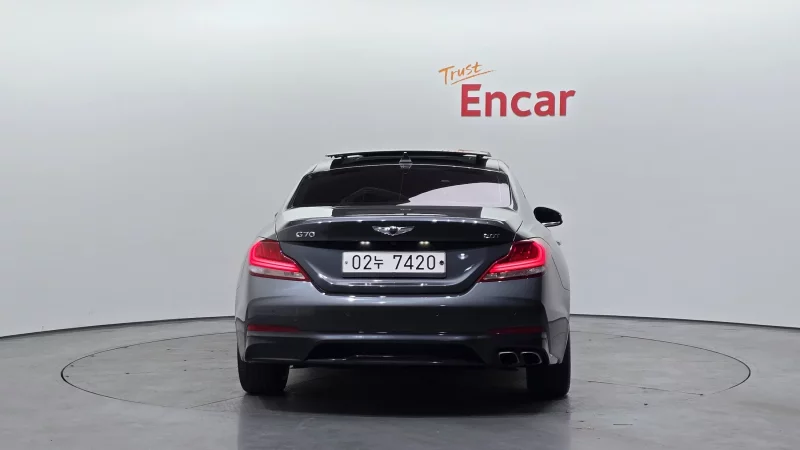 Genesis G70