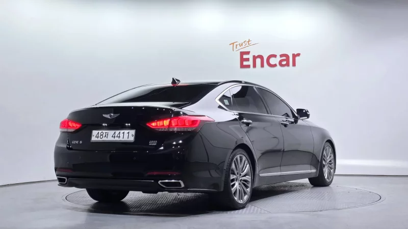 Hyundai Genesis