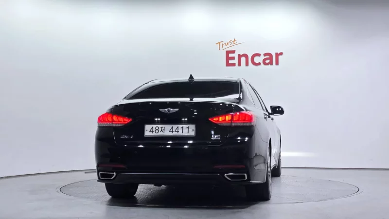 Hyundai Genesis
