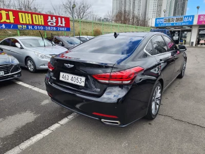 Hyundai Genesis