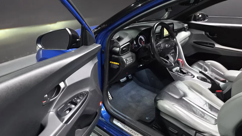 Hyundai Veloster