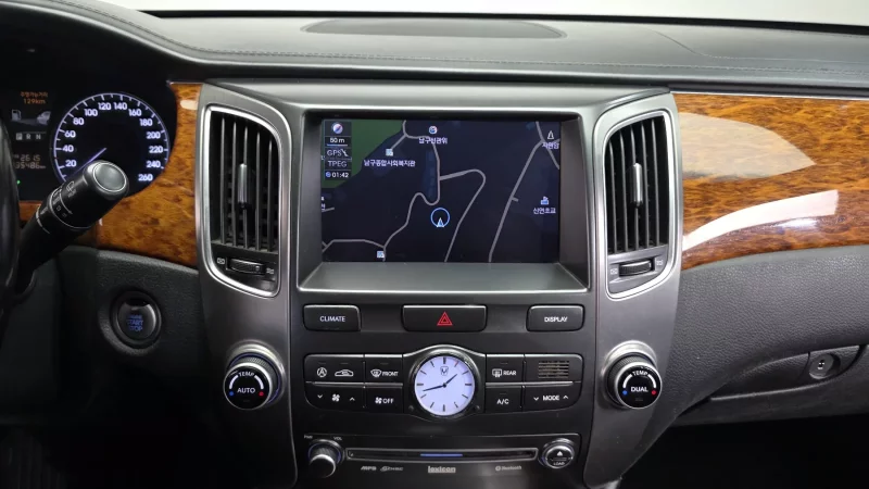 Hyundai Equus