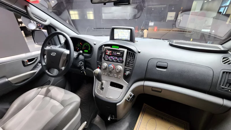 Hyundai Grand Starex