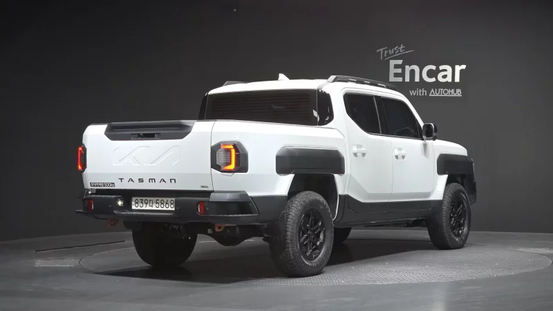 Kia Tasman