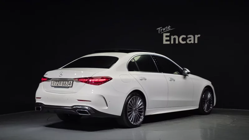 Mercedes-Benz C-Class