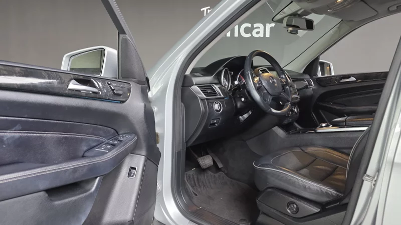 Mercedes-Benz M-class