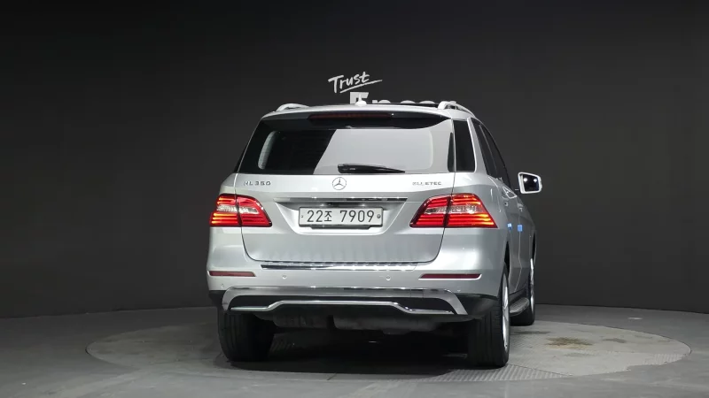 Mercedes-Benz M-class