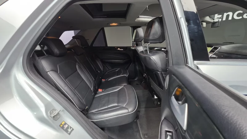 Mercedes-Benz M-class