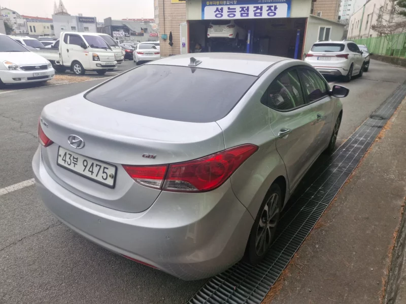 Hyundai AVANTE