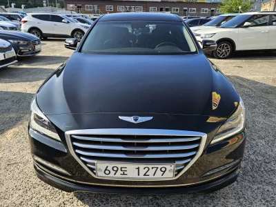 Hyundai Genesis