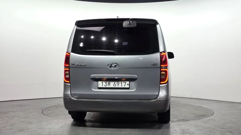 Hyundai Grand Starex