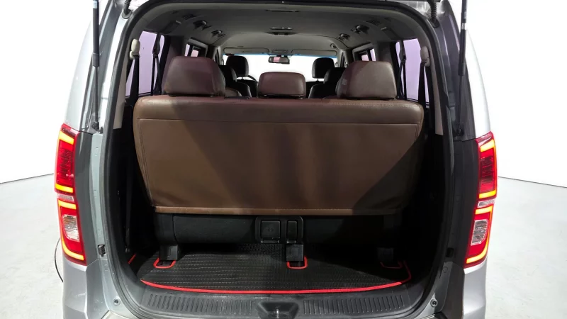 Hyundai Grand Starex