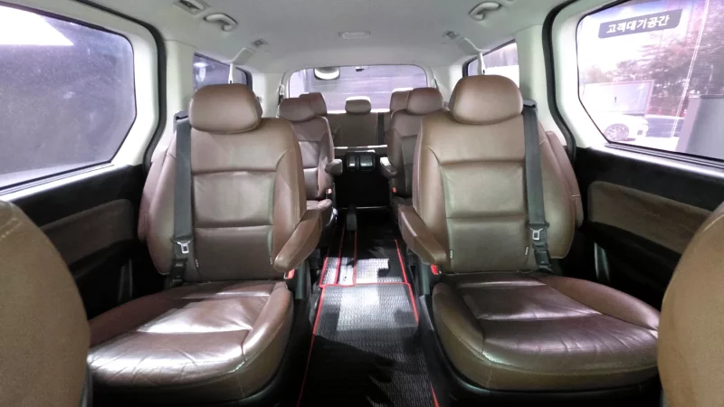 Hyundai Grand Starex